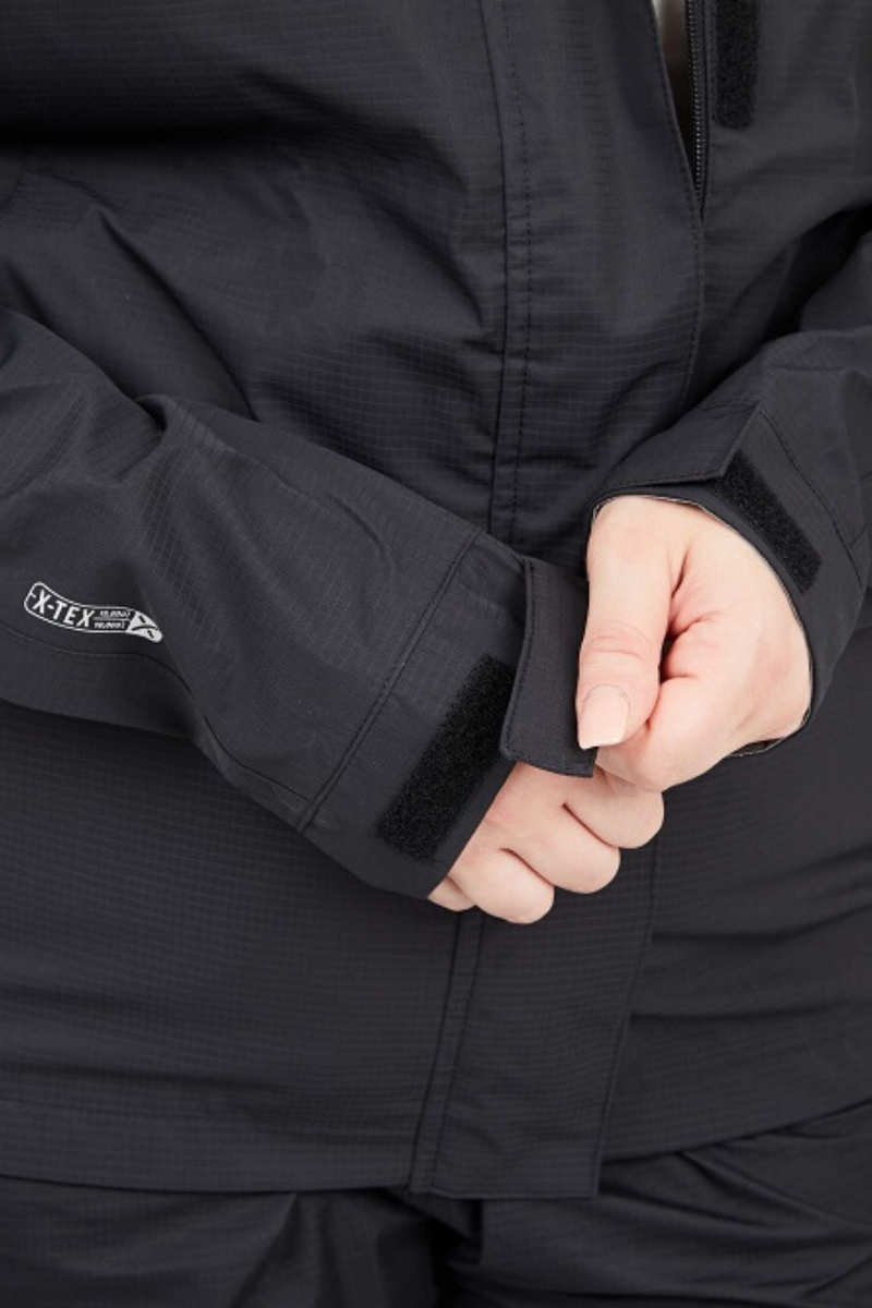 CLEARANCE - XTM Feathertop shell women's plus size rain Jacket Black Sizes 16-18