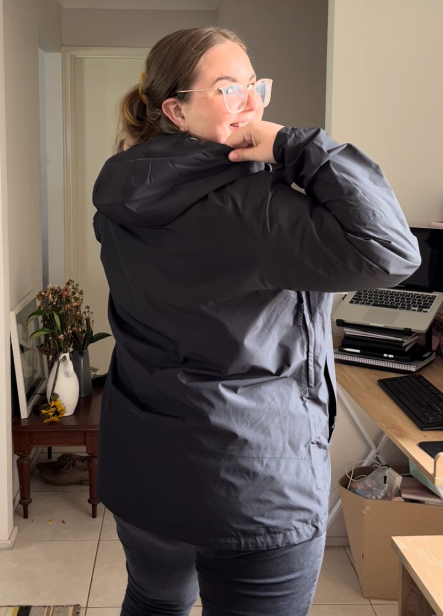 CLEARANCE - Halti Fort Shell Womens Plus Size Rain Jacket Black Size 20